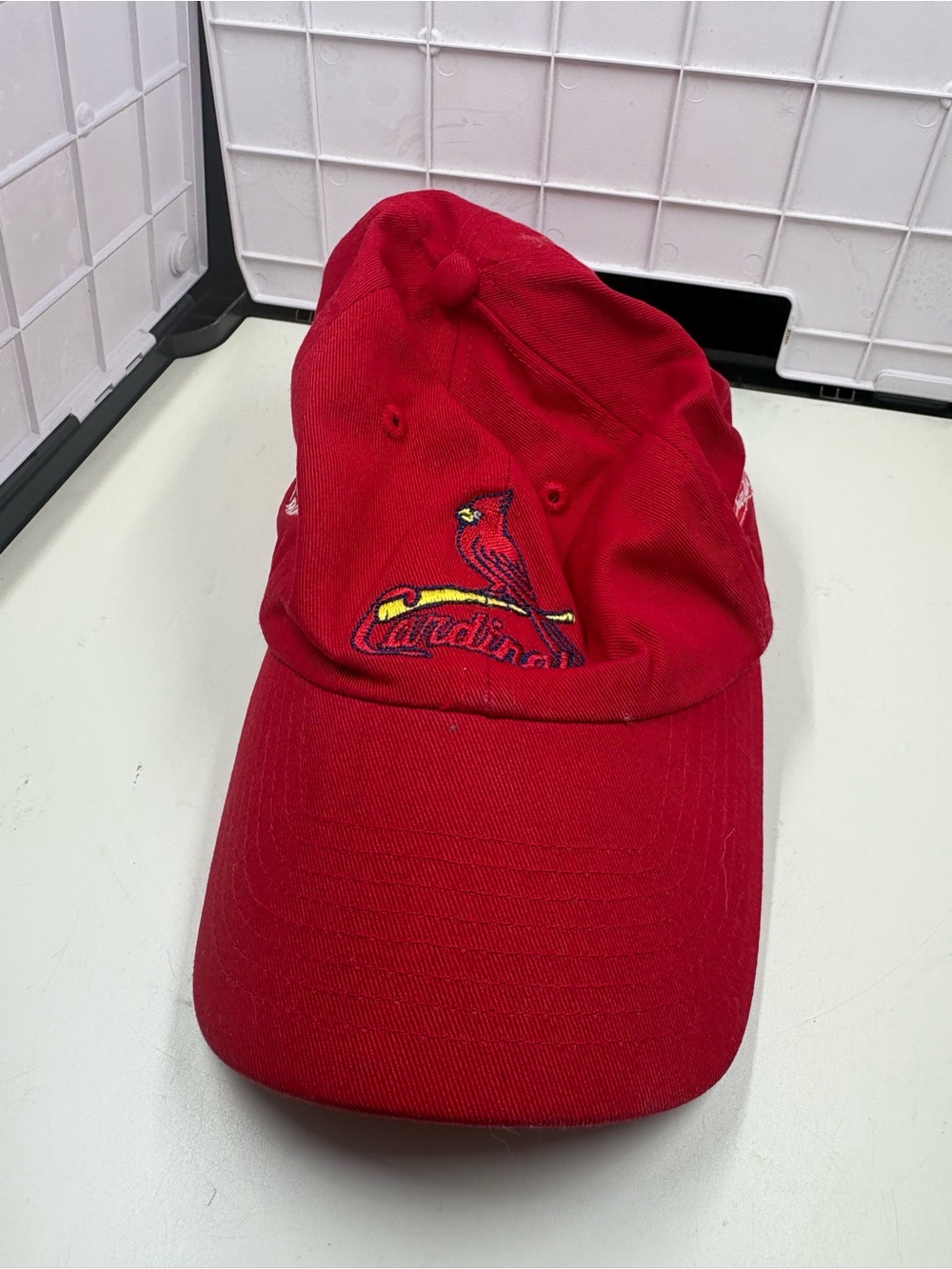 Red St. Louis Cardinals baseball cap 2006 world series